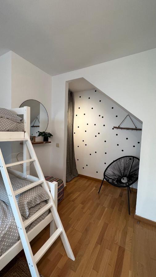 Atico De Diseno Con Terraza En El Centro De Olot Apartment Bagian luar foto
